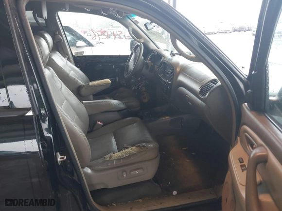 2005 Toyota Sequoia SR5 with VIN 5TDZT34A45S252289, listed as a IAAI auction lot 41549278 with 408,799 mi miles. Bid and sale history available at carsss.com. Image 5.