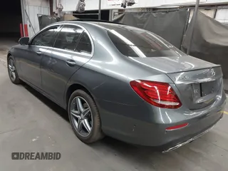 2017 Mercedes-Benz E-Class E 300 Luxury with VIN WDDZF4JB1HA085505, listed as a IAAI auction lot 41691166 with 1 mi miles. Bid and sale history available at carsss.com. Image 3.