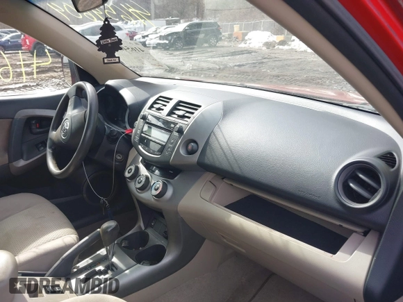 2006 Toyota RAV4 with VIN JTMBD35V765020485, listed as a IAAI auction lot 41654604 with 200,282 mi miles. Bid and sale history available at carsss.com. Image 5.