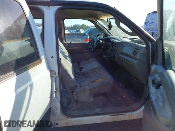 2004 Ford F-350 XL with VIN 1FTSW30L04EC56795, listed as a IAAI auction lot 41628682 with Not Provided miles and . Bid and sale history available at DreamBid. Image 5.