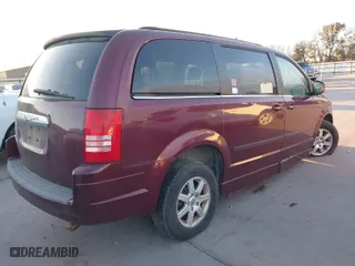 2008 Chrysler Town & Country Touring with VIN 2A8HR54P98R655720, listed as a IAAI auction lot 41267762 with 194,192 mi miles. Bid and sale history available at carsss.com. Image 4.