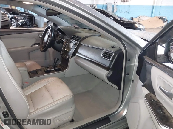 2017 Toyota Camry XLE z VIN 4T1BF1FK9HU759543, wystawiony jako IAAI lot #42264042 z przebiegiem 97 143 mil mil oraz . Historia ofert i sprzedaży dostępna na DreamBid. Obrazek 5.