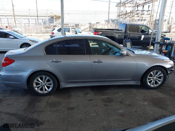 2013 Hyundai Genesis 3.8L with VIN KMHGC4DD8DU227084, listed as a IAAI auction lot 41808591 with 148,557 mi miles. Bid and sale history available at carsss.com. Image 13.