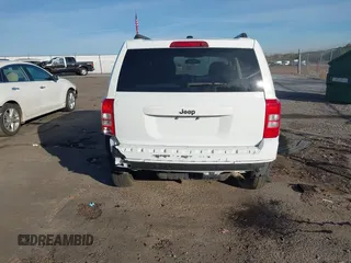 2016 Jeep Patriot Sport SE with VIN 1C4NJPBAXGD726730, listed as a IAAI auction lot 38298268 with 95,716 mi miles and . Bid and sale history available at carsss.com. Image 16.