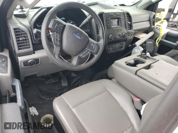 2019 Ford F-550 XL z VIN 1FDUF5GT2KDA27270, wystawiony jako Copart lot #72002734 z przebiegiem 77 844 mil mil oraz Nie do naprawy. Historia ofert i sprzedaży dostępna na DreamBid. Obrazek 8.