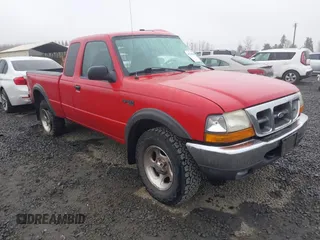 2000 Ford Ranger XLT with VIN 1FTZR15X2YPC01684, listed as a IAAI auction lot 41766048 with 184,221 mi miles. Bid and sale history available at carsss.com. Image 1.