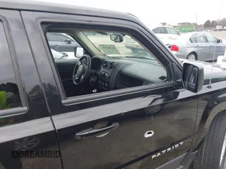 2016 Jeep Patriot Sport z VIN 1C4NJPBA9GD734320, wystawiony jako IAAI lot #41762036 z przebiegiem 121 945 mil mil oraz . Historia ofert i sprzedaży dostępna na DreamBid. Obrazek 16.