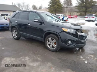 2013 Kia Sorento EX with VIN 5XYKU4A64DG398904, listed as a IAAI auction lot 41592895 with 144,018 mi miles. Bid and sale history available at carsss.com. Image 1.