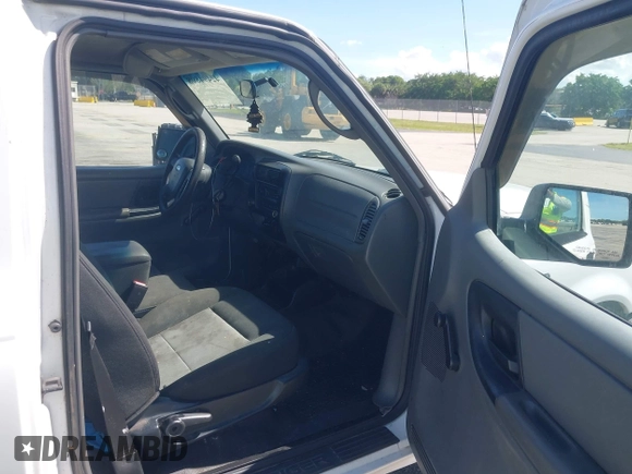 2011 Ford Ranger XL z VIN 1FTKR1AE6BPA25638, wystawiony jako IAAI lot #42494808 z przebiegiem 264 027 mil mil oraz . Historia ofert i sprzedaży dostępna na DreamBid. Obrazek 5.