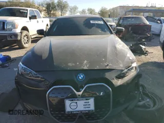 2023 BMW i4 eDrive40 z VIN WBY73AW06PFP48969, wystawiony jako Copart lot #44912315 z przebiegiem 20 828 mil mil oraz Szkody całkowita. Historia ofert i sprzedaży dostępna na DreamBid. Obrazek 5.