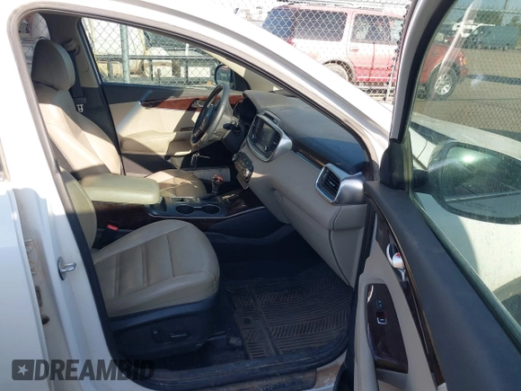 2017 Kia Sorento EX with VIN 5XYPH4A50HG294904, listed as a IAAI auction lot 42536961 with 117,164 mi miles and . Bid and sale history available at DreamBid. Image 5.