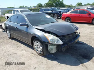 2012 Nissan Altima S z VIN 1N4AL2AP8CC240103, wystawiony jako IAAI lot #42063079 z przebiegiem 161 966 mil mil oraz . Historia ofert i sprzedaży dostępna na DreamBid. Obrazek 1.