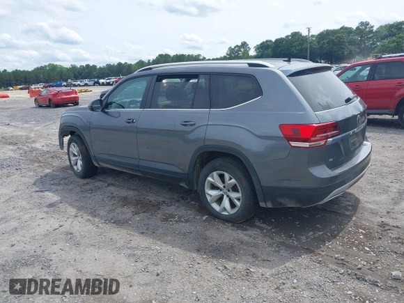 2018 Volkswagen Atlas SE with VIN 1V2CR2CA2JC505488, listed as a IAAI auction lot 42396518 with 92,806 mi miles and . Bid and sale history available at DreamBid. Image 3.