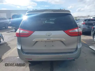 2015 Toyota Sienna XLE with VIN 5TDYK3DC2FS640204, listed as a IAAI auction lot 41772349 with 104,156 mi miles. Bid and sale history available at carsss.com. Image 17.