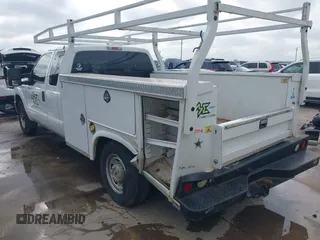 2016 Ford F-250 XL with VIN 1FD7X2A60GEA17446, listed as a IAAI auction lot 42373465 with 117,847 mi miles and . Bid and sale history available at DreamBid. Image 3.