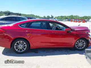 2020 Ford Fusion SE с VIN 3FA6P0HD9LR252627, выставлен на аукционе IAAI как лот 42316272 с пробегом 51 238 миль миль и . История ставок и продаж доступна на DreamBid. Изображение 12.