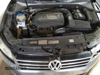 2014 Volkswagen Passat S z VIN 1VWAS7A39EC024588, wystawiony jako Copart lot #57968045 z przebiegiem 131 284 mil mil oraz Szkoda całkowita • Salvage title. Historia ofert i sprzedaży dostępna na DreamBid. Obrazek 11.