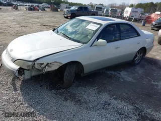2001 Lexus ES 300 with VIN JT8BF28G510299084, listed as a IAAI auction lot 41593881 with 296,096 mi miles. Bid and sale history available at carsss.com. Image 17.