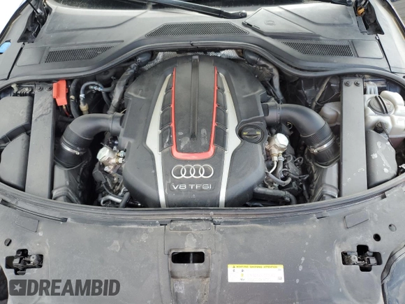 2015 Audi S8 z VIN WAUK2AFD1FN005378, wystawiony jako Copart lot #53048314 z przebiegiem 131 468 mil mil oraz . Historia ofert i sprzedaży dostępna na DreamBid. Obrazek 13.