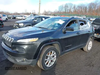 2016 Jeep Cherokee Latitude z VIN 1C4PJMCB6GW345413, wystawiony jako IAAI lot #41216995 z przebiegiem 254 311 mil mil oraz . Historia ofert i sprzedaży dostępna na DreamBid. Obrazek 2.