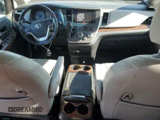 2017 Toyota Sienna XLE Auto Access Seat with VIN 5TDYZ3DC7HS810930, listed as a Copart auction lot 51924515 with 184,345 mi miles and Salvage title. Bid and sale history available at DreamBid. Image 8.