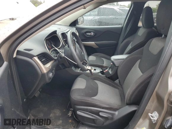2018 Jeep Cherokee Latitude с VIN 1C4PJLCB3JD573513, выставлен на аукционе Copart как лот 57308025 с пробегом 69 086 миль миль и Списание • Salvage title. История ставок и продаж доступна на DreamBid. Изображение 7.