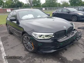 2020 BMW 5 Series 540i xDrive с VIN WBAJS3C09LCD33702, выставлен на аукционе IAAI как лот 42504307 с пробегом 79 099 миль миль и . История ставок и продаж доступна на DreamBid. Изображение 1.