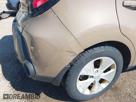 2015 Kia Soul with VIN KNDJN2A29F7167460, listed as a IAAI auction lot 41900985 with 91,948 mi miles. Bid and sale history available at carsss.com. Image 19.