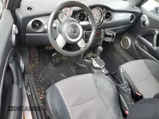 2005 MINI Convertible with VIN WMWRF33485TG11549, listed as a Copart auction lot 87285984 with 58,934 mi miles and Salvage title. Bid and sale history available at DreamBid. Image 8.