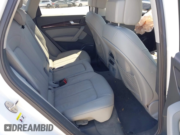 2019 Audi Q5 Premium with VIN WA1ANAFY3K2127433, listed as a IAAI auction lot 41786698 with 49,881 mi miles. Bid and sale history available at carsss.com. Image 8.