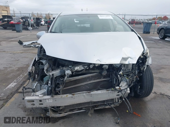 2010 Toyota Prius II with VIN JTDKN3DUXA0005068, listed as a IAAI auction lot 40957815 with 185,482 mi miles. Bid and sale history available at carsss.com. Image 13.