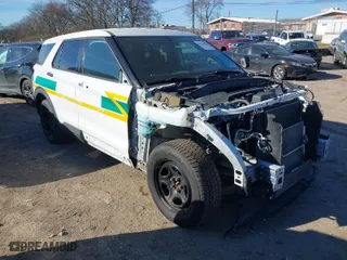 2020 Ford Police Interceptor Utility with VIN 1FM5K8AB6LGC51286, listed as a IAAI auction lot 41682045 with 59,083 mi miles. Bid and sale history available at carsss.com. Image 1.