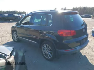 2016 Volkswagen Tiguan S z VIN WVGBV7AX9GW615535, wystawiony jako IAAI lot #41773789 z przebiegiem 137 617 mil mil oraz . Historia ofert i sprzedaży dostępna na DreamBid. Obrazek 3.