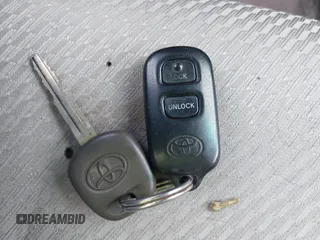 2006 Toyota Highlander w/3rd Row z VIN JTEEP21A160171106, wystawiony jako IAAI lot #42483113 z przebiegiem 223 183 mil mil oraz . Historia ofert i sprzedaży dostępna na DreamBid. Obrazek 11.