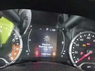 2018 Jeep Renegade Latitude z VIN ZACCJABB8JPJ33239, wystawiony jako IAAI lot #42270008 z przebiegiem 149 015 mil mil oraz . Historia ofert i sprzedaży dostępna na DreamBid. Obrazek 7.