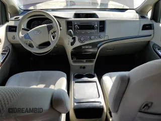 2011 Toyota Sienna LE AAS with VIN 5TDKK3DC3BS034703, listed as a Copart auction lot 52308735 with 189,822 mi miles and Salvage Title. Bid and sale history available at DreamBid. Image 8.