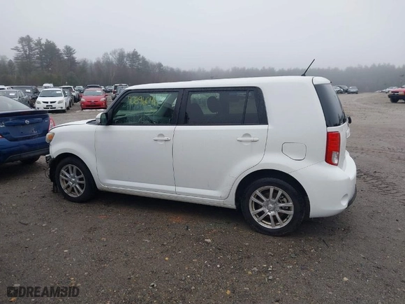2015 Scion xB with VIN JTLZE4FE1FJ072030, listed as a IAAI auction lot 40896046 with NaN miles. Bid and sale history available at carsss.com. Image 15.