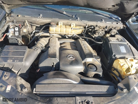 2001 Mercedes-Benz M-Class with VIN 4JGAB54E51A282080, listed as a IAAI auction lot 41437518 with 257,702 mi miles. Bid and sale history available at carsss.com. Image 10.