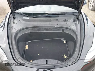 2018 Tesla Model 3 Long Range Battery z VIN 5YJ3E1EA7JF035546, wystawiony jako IAAI lot #42064239 z przebiegiem 113 210 mil mil oraz . Historia ofert i sprzedaży dostępna na DreamBid. Obrazek 10.