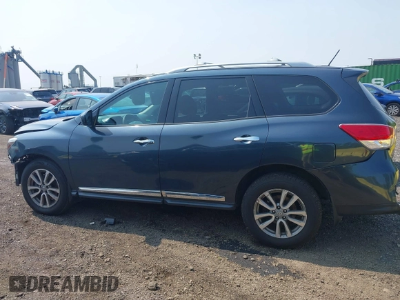 2014 Nissan Pathfinder S with VIN 5N1AR2MM0EC683354, listed as a IAAI auction lot 42413348 with 95,089 mi miles and . Bid and sale history available at DreamBid. Image 15.