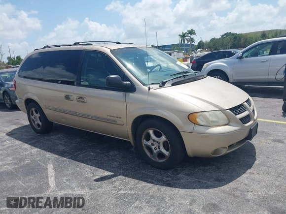 2001 Dodge Caravan ES with VIN 2B8GP54L51R198959, listed as a IAAI auction lot 41941050 with 208,396 mi miles and . Bid and sale history available at carsss.com. Image 1.