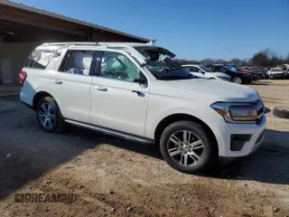 2022 Ford Expedition XLT with VIN 1FMJU1JT6NEA10481, listed as a Copart auction lot 41387565 with 13,459 mi miles and Salvage Title. Bid and sale history available at carsss.com. Image 4.