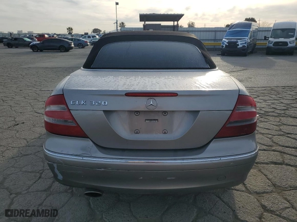 2005 Mercedes-Benz CLK-Class 3.2L with VIN WDBTK65J95F141809, listed as a Copart auction lot 48561525 with 212,346 mi miles and Salvage Title. Bid and sale history available at carsss.com. Image 6.