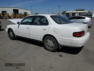 1996 Toyota Camry LE z VIN JT2BF12K2T0132606, wystawiony jako Copart lot #55530625 z przebiegiem 275 455 mil mil oraz Szkoda całkowita • Salvage title. Historia ofert i sprzedaży dostępna na DreamBid. Obrazek 2.