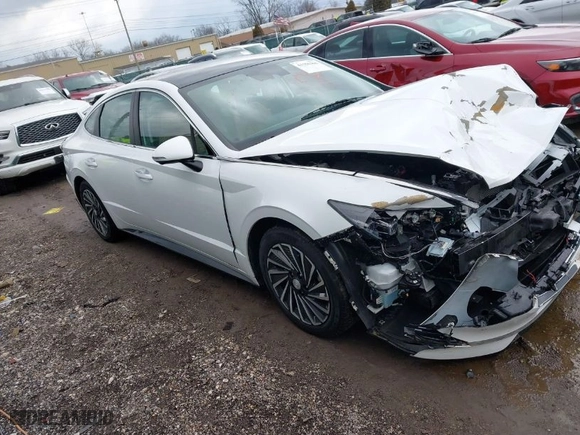 2021 Hyundai Sonata Hybrid Limited with VIN KMHL54JJ7MA031125, listed as a IAAI auction lot 41556366 with 47,562 mi miles. Bid and sale history available at carsss.com. Image 13.