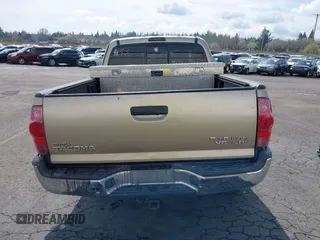 2006 Toyota Tacoma PreRunner with VIN 5TETU62N36Z164347, listed as a IAAI auction lot 41862319 with 395,554 mi miles. Bid and sale history available at carsss.com. Image 17.