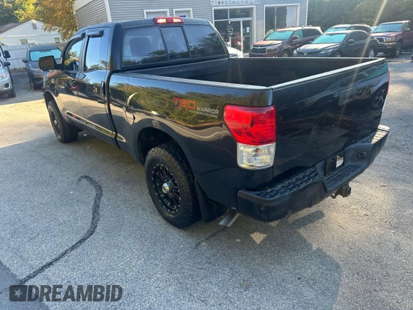 2010 Toyota Tundra 4WD Truck with VIN 5TFUY5F14AX106337, listed as a Copart auction lot 75692084 with 106,050 mi miles and Clean Title. Bid and sale history available at carsss.com. Image 3.