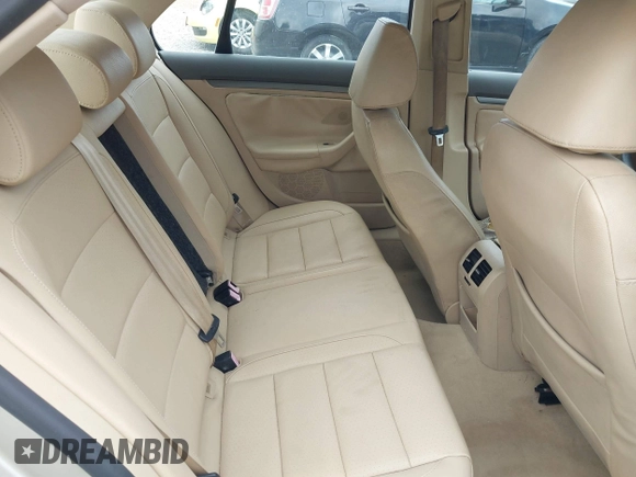 2006 Volkswagen Jetta 2.5L with VIN 3VWSF71K46M702678, listed as a IAAI auction lot 40882527 with 86,506 mi miles and . Bid and sale history available at DreamBid. Image 8.