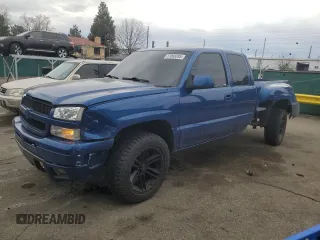2003 Chevrolet Silverado 1500 LT with VIN 1GCEK19T63Z338683, listed as a Copart auction lot 51068285 with 197,071 mi miles and Salvage Title. Bid and sale history available at DreamBid. Image 1.