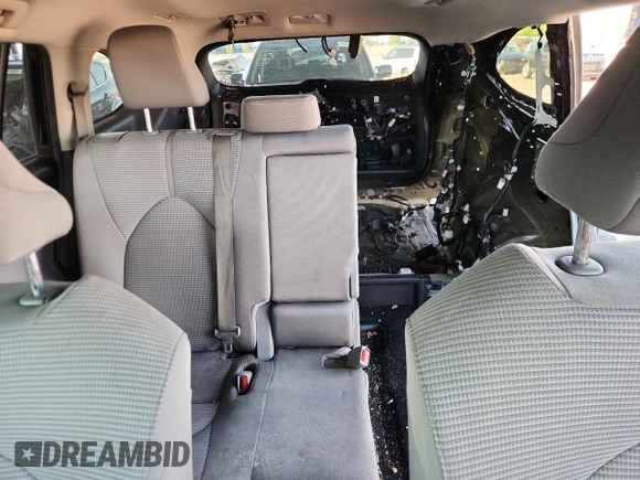 2021 Toyota Highlander L с VIN 5TDCZRBH9MS101096, выставлен на аукционе Copart как лот 60631205 с пробегом 59 684 миль миль и Списание • Salvage title. История ставок и продаж доступна на DreamBid. Изображение 10.